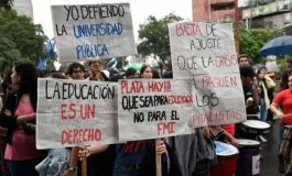 El ajuste en la universidad: Reprobados en salarios