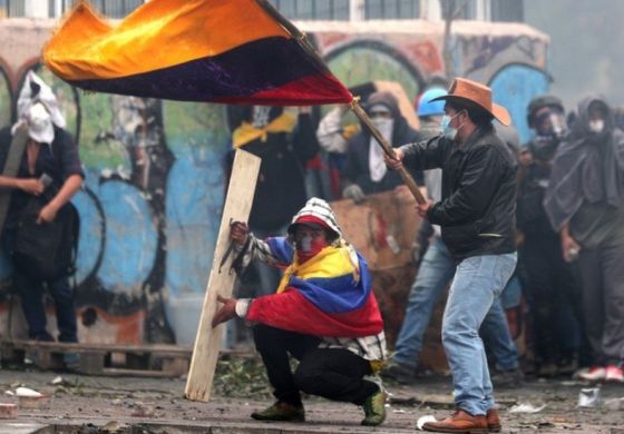 Ecuador: Dura represión a la población y entreguismo a EEUU