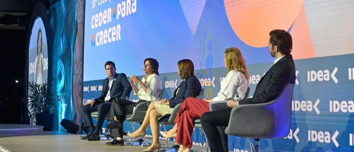 Coloquio de IDEA: ¿educación o management educativo?